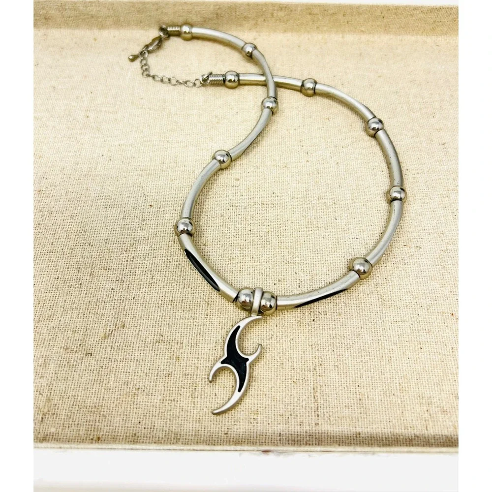 Y2K Mens Tribal Flame Pendant Necklace Silver Tone Bar Link Choker Biker Grunge